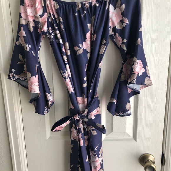 Off the shoulder navy n flower dress w/tie 🌸👗 - Picture 6 of 6
